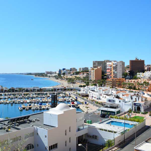 Pueblo turístico de la costa de Almeria. ✅ Muchas actividades que hacer y ver en Aguadulce: playas, cine,
discotecas,ocio,restaurantes,deporte