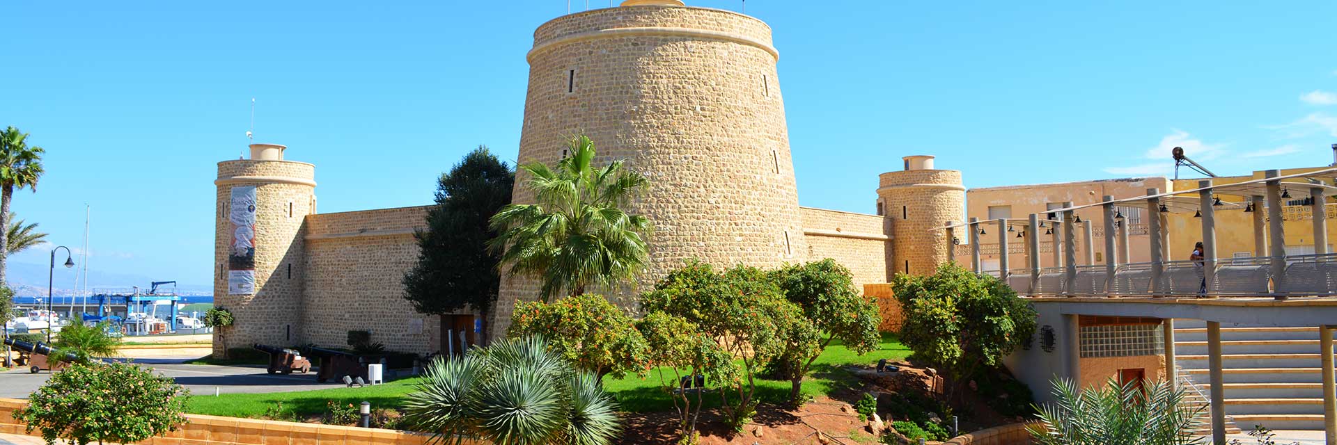 Castillo de Santa Ana Roquetas de Mar ▶ Costa de Almería